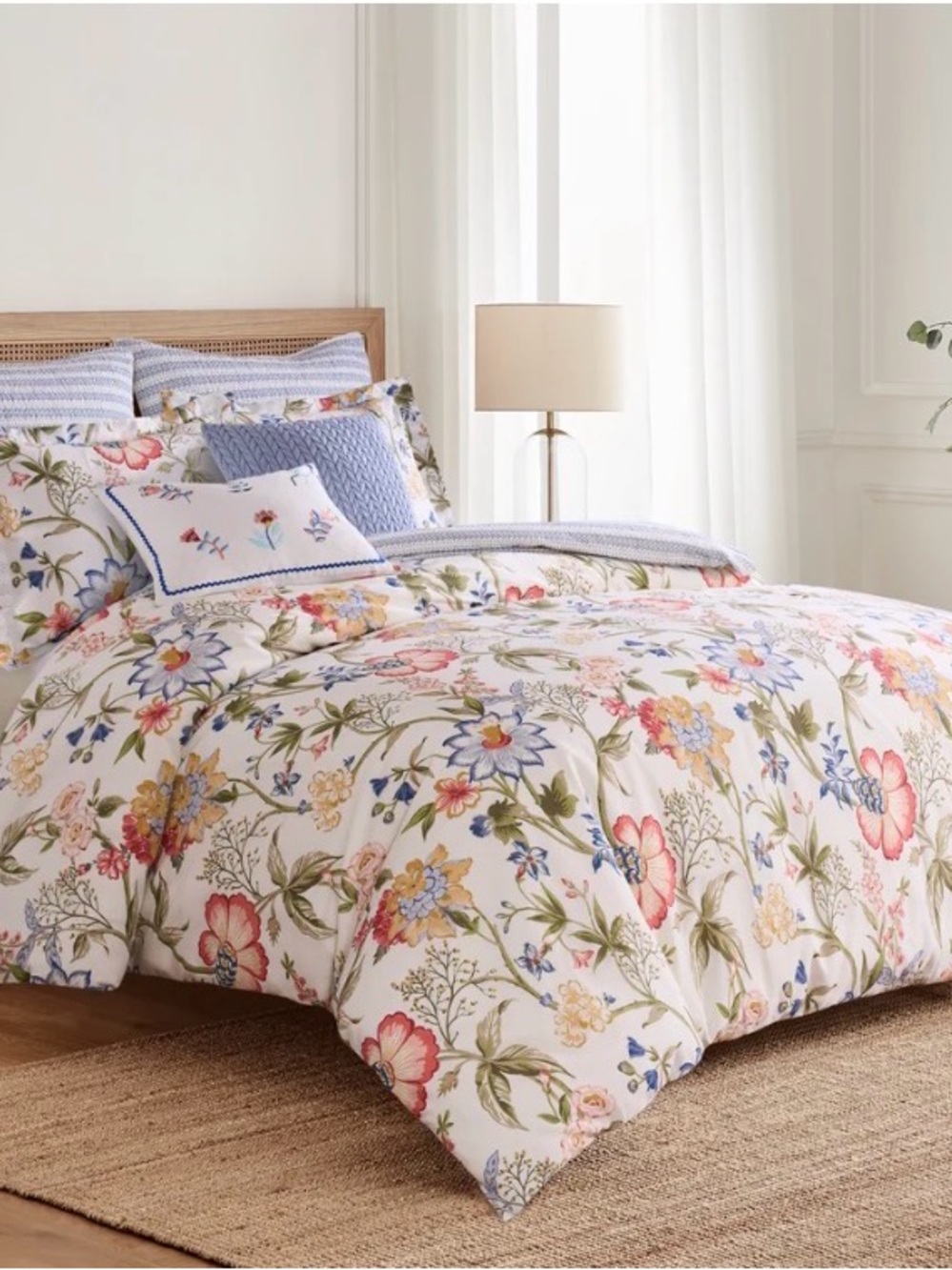 Levtex Home MAILEEN COMFORTER SET Queen size 90x94 New open box